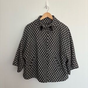 Ambition Womens Cape Size Medium Black White Houndstooth Tweed All Over Print